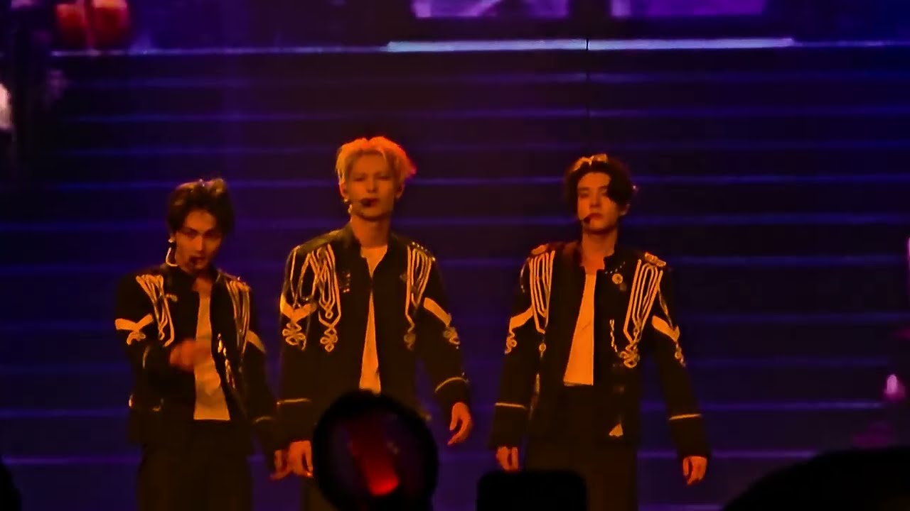 [FANCAM] ENHYPEN (엔하이픈) WTL in NY D1 - Fatal Trouble+Bite Me