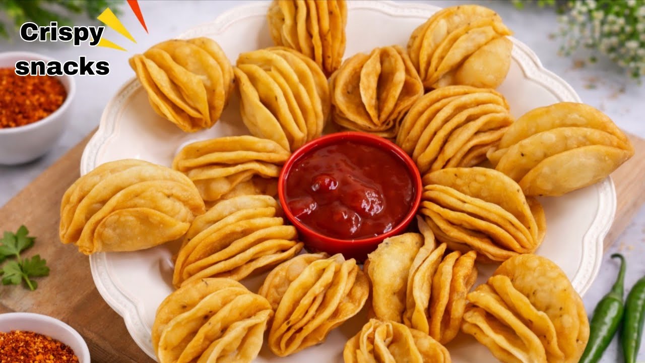 कुरकुरा और झटपट तैयार होने वाला नाश्ता | Crispy namak pare recipe | Tea time snacks