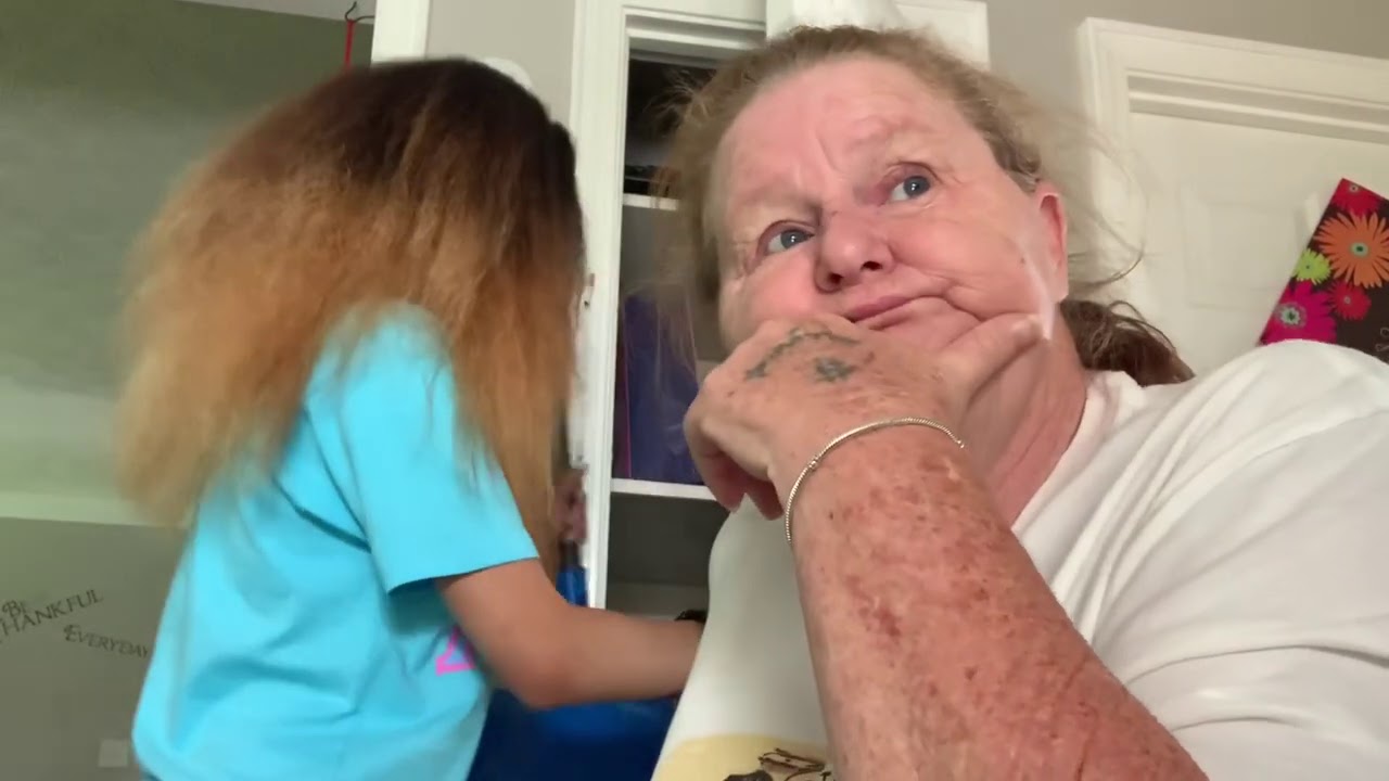 TAPING ALL MY MOM’s CIGARETTES TO THE DOOR THEN BREAKING THEM !!