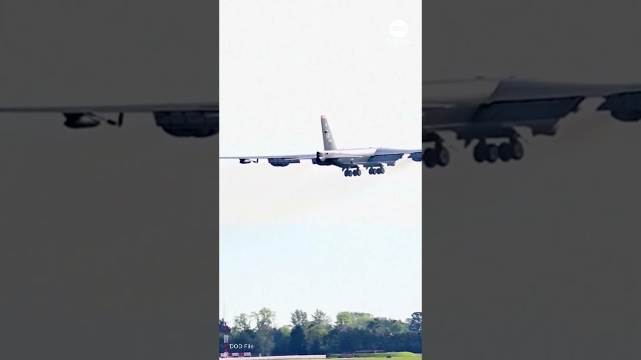 Восемь человек погибли в результате крушения бомбардировщика B-52 на базе в Калифорнии.