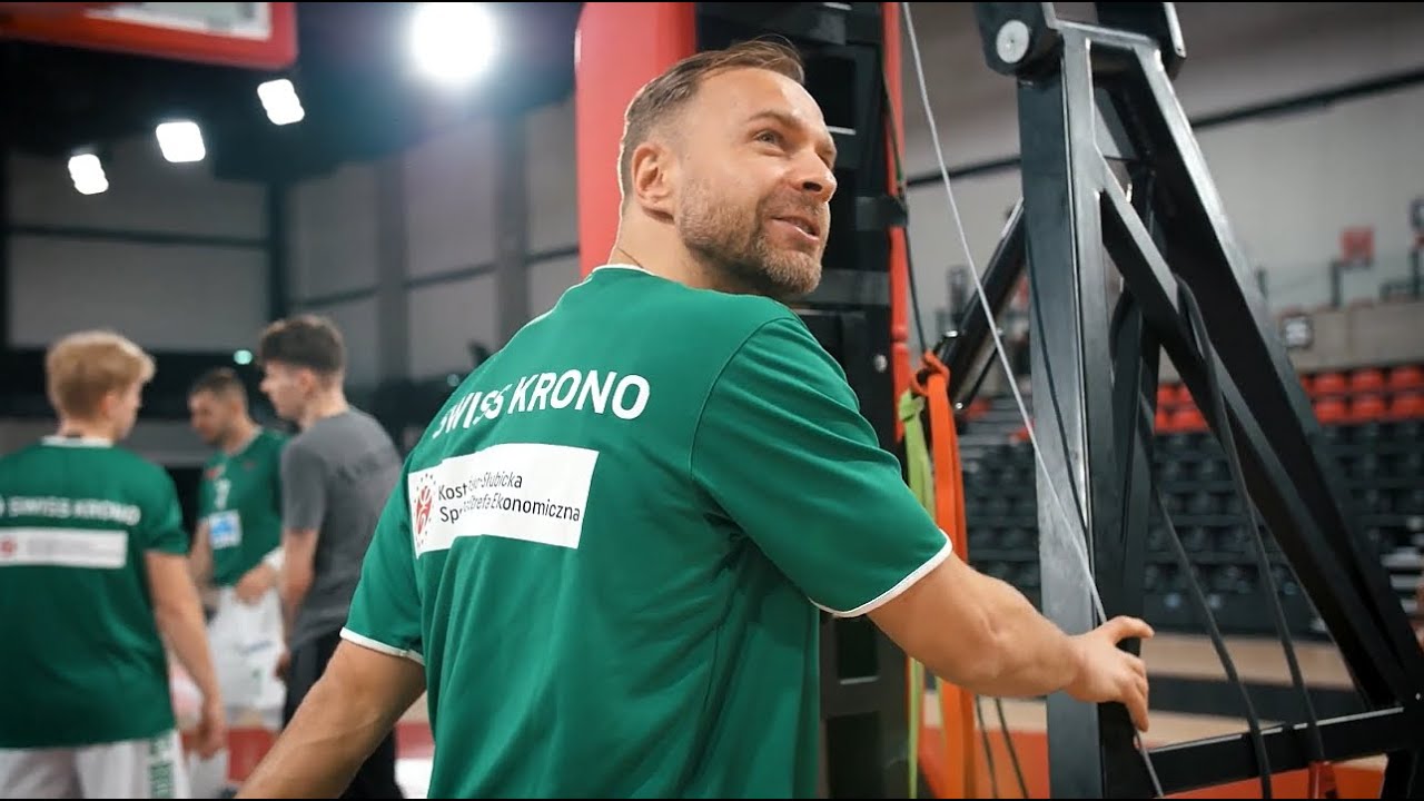Jakie telefony odbiera Łukasz Koszarek? Kulisy pracy komentatorów | 3. mecz finału #EnergaBasketLiga