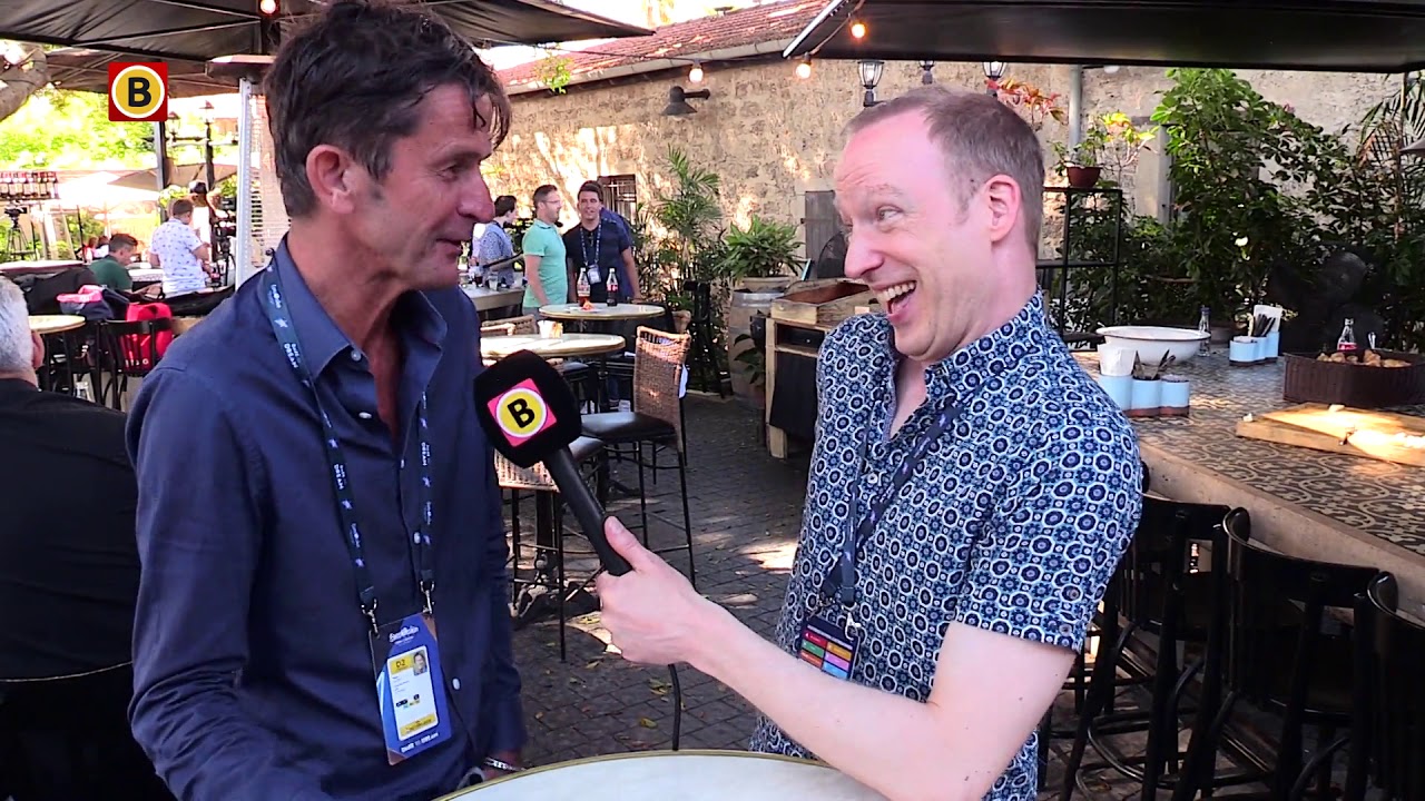 Songfestivalveteranen onder elkaar: Tom van den Oetelaar haalt herinneringen op met Cornald Maas