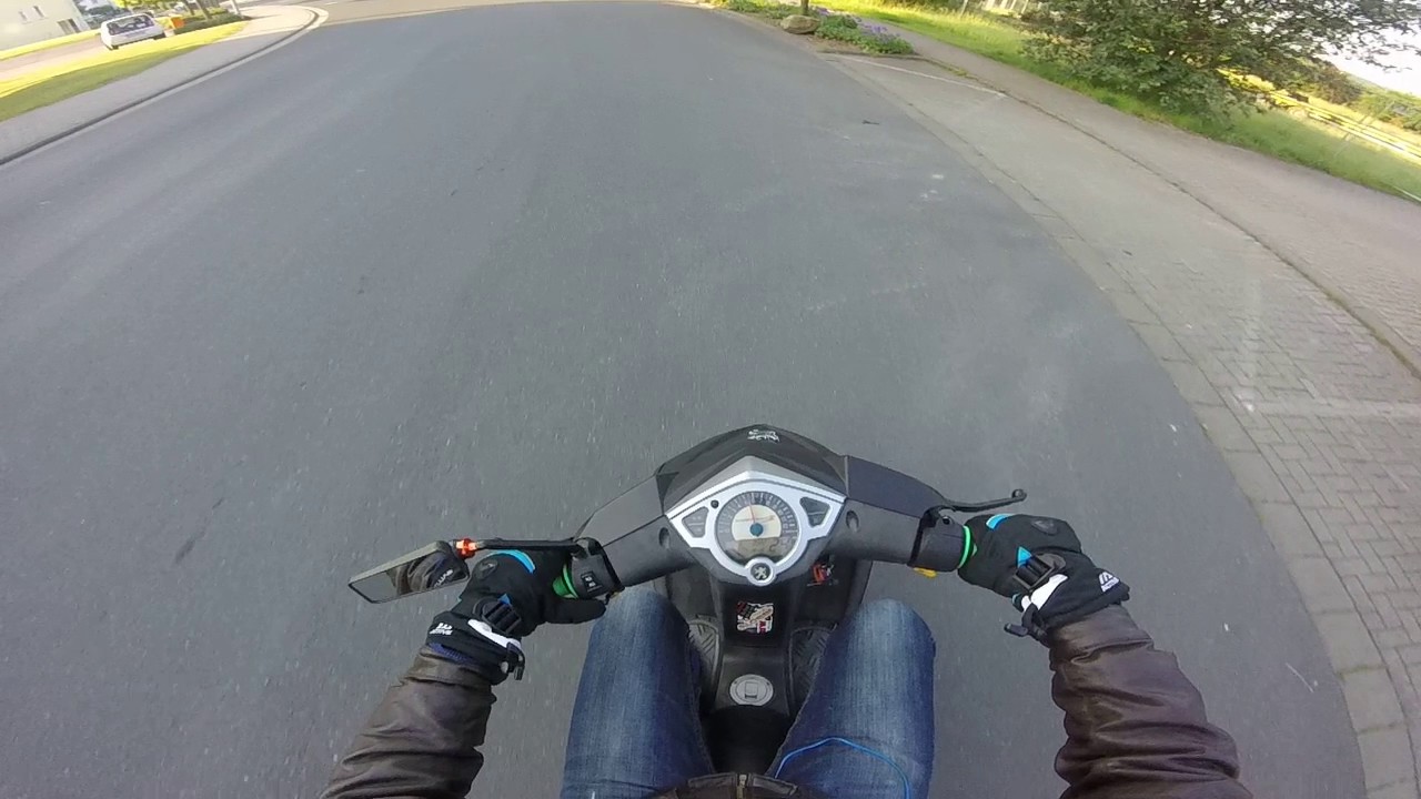 Drive to School by Peugeot Speedfight 3