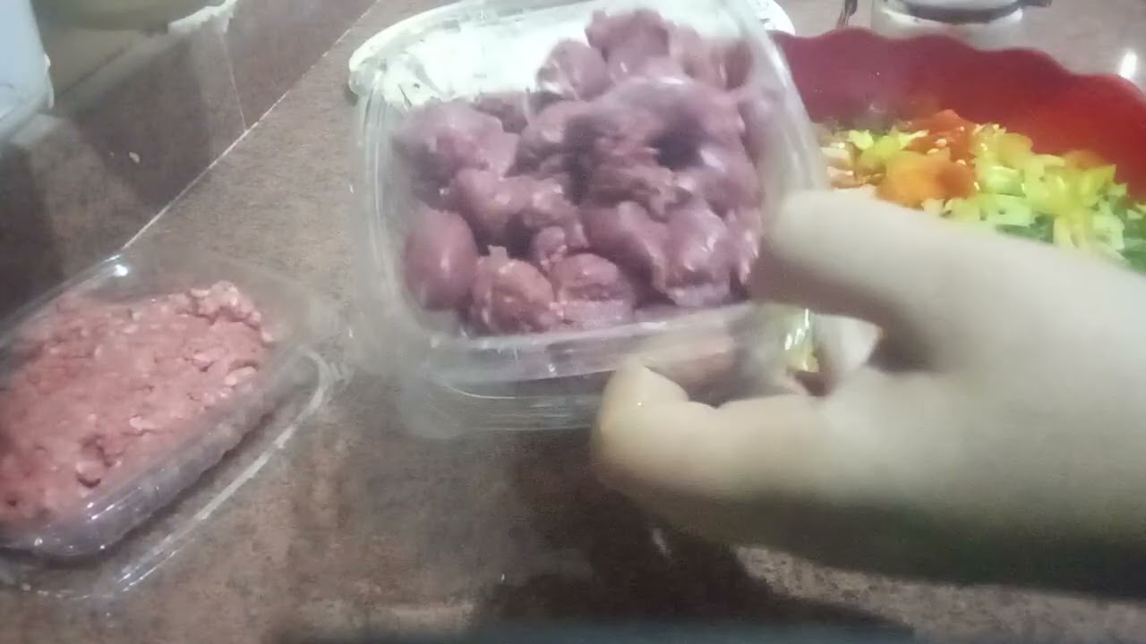 طريقه عمل الحواوشي باللحمه مشكل لحوم اقتصادي هنعمله كميه كبيره باذن الله بنص كيلو بس لحمه