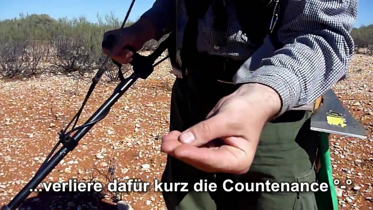 Gl&uuml;cksfund - kleines Nugget liegt 