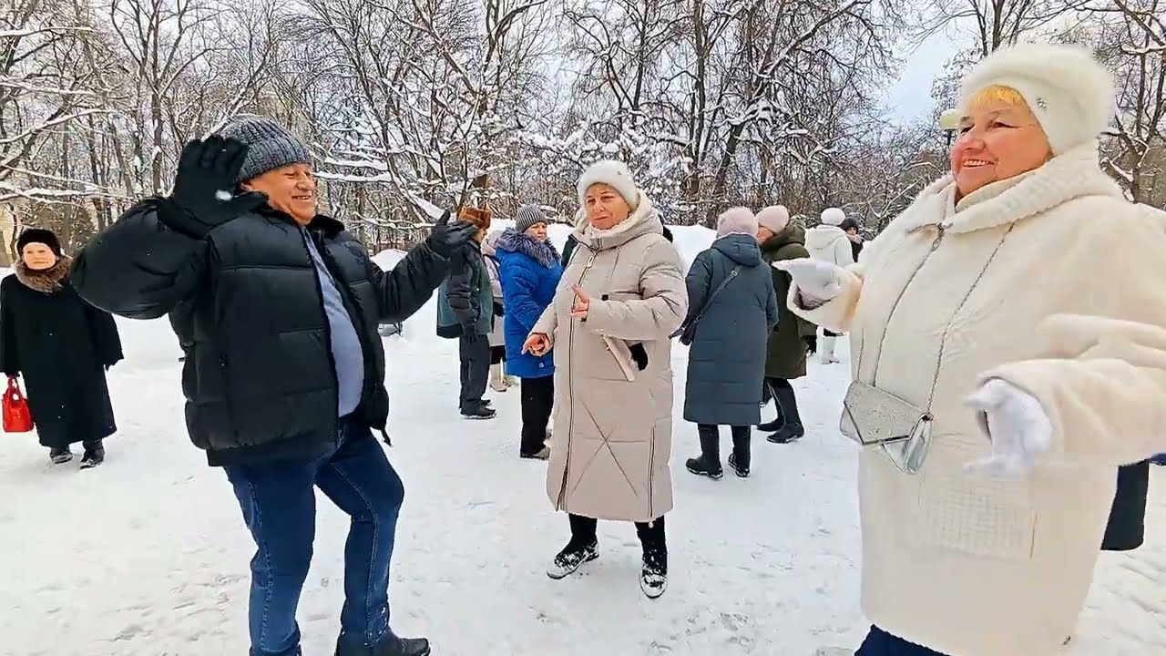 8.02.26г... КОРОННАЯ Песня СССР ... 🌹🌹🌹... звучит в Гомельском парке... 