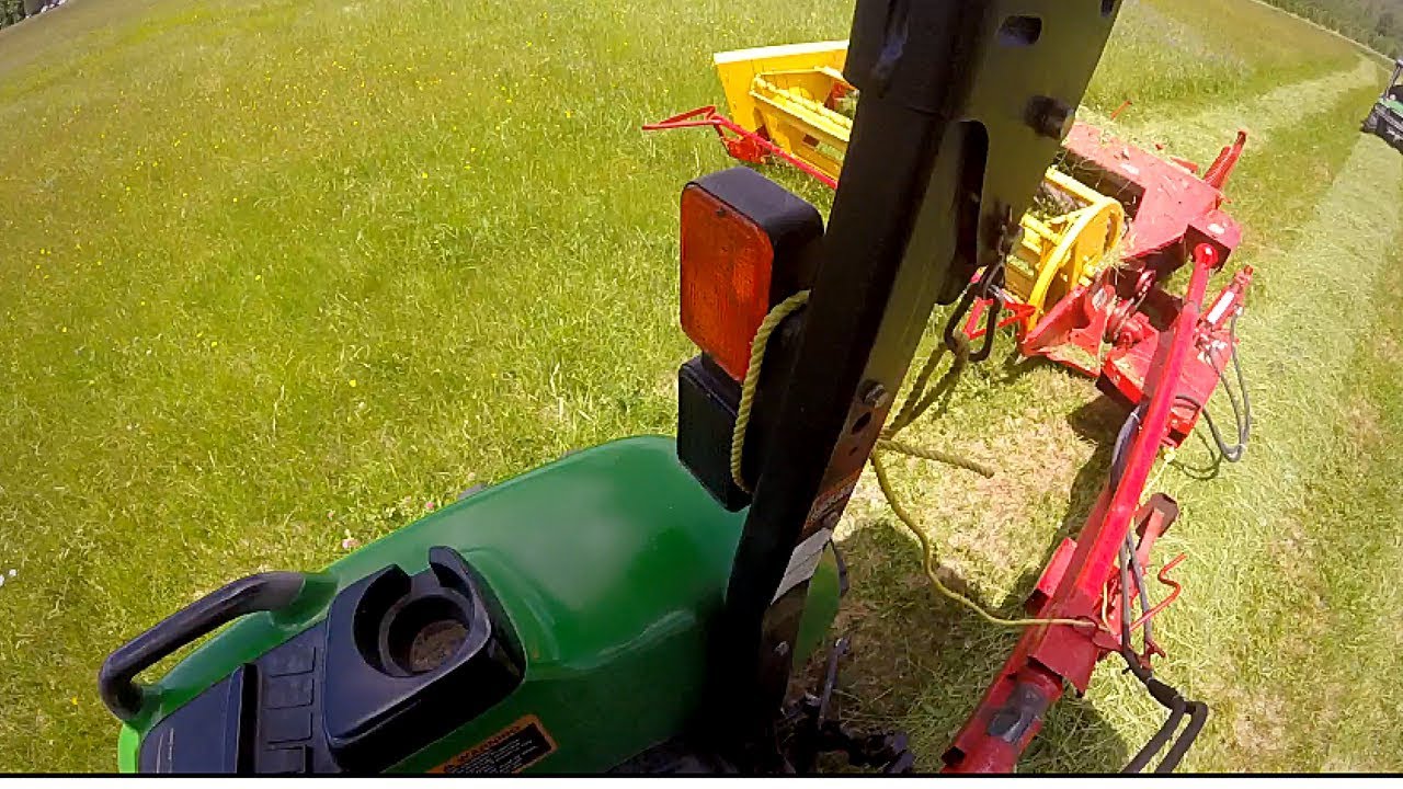Cab View : John Deere 4720 | Cutting Grass |