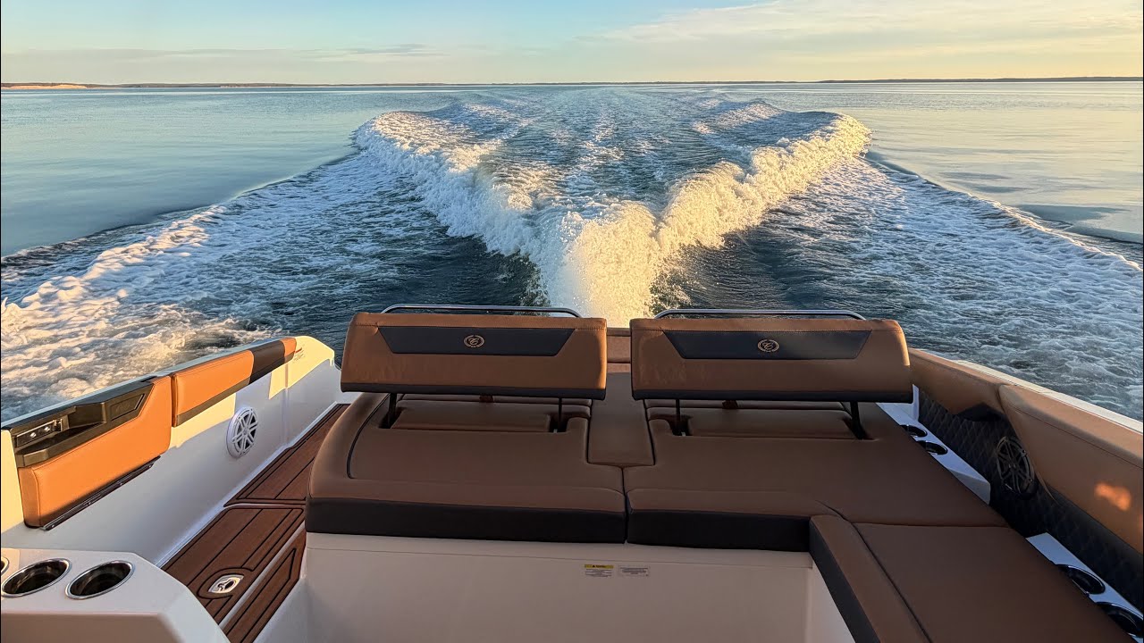 Cobalt R31 Performance Run | Strongs Marine