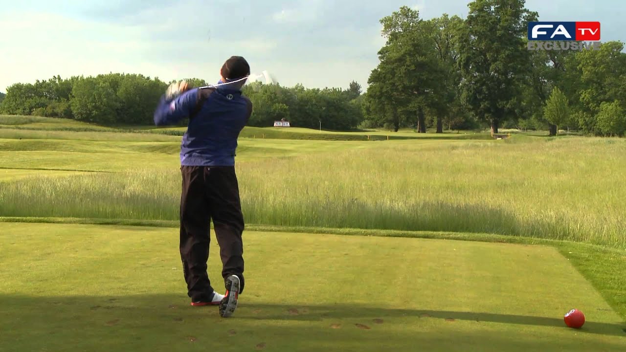 Rooney, Chamberlain, Walcott, Neville & England in Hole in One challenge