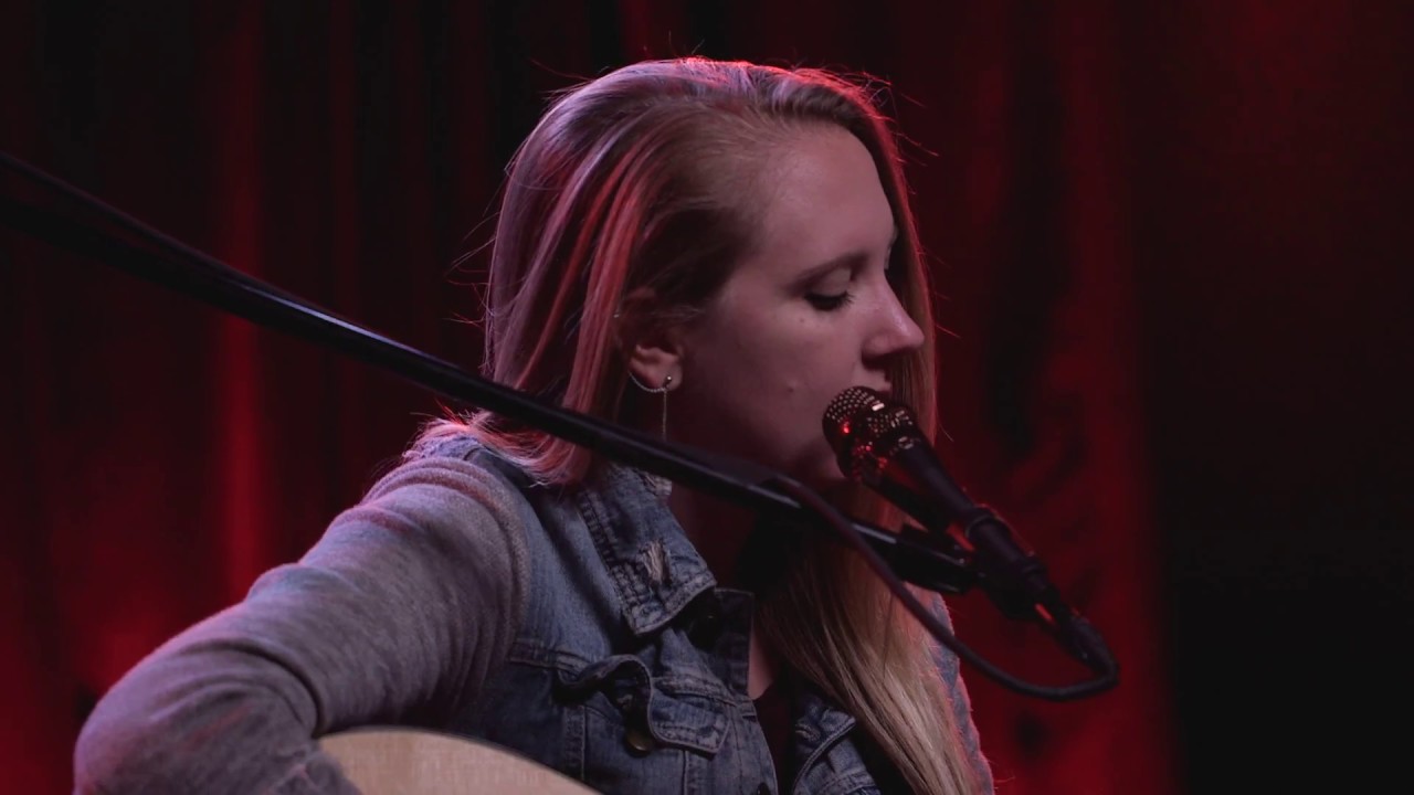 BOSS Acoustic Singer Pro — Jordan West Performs 