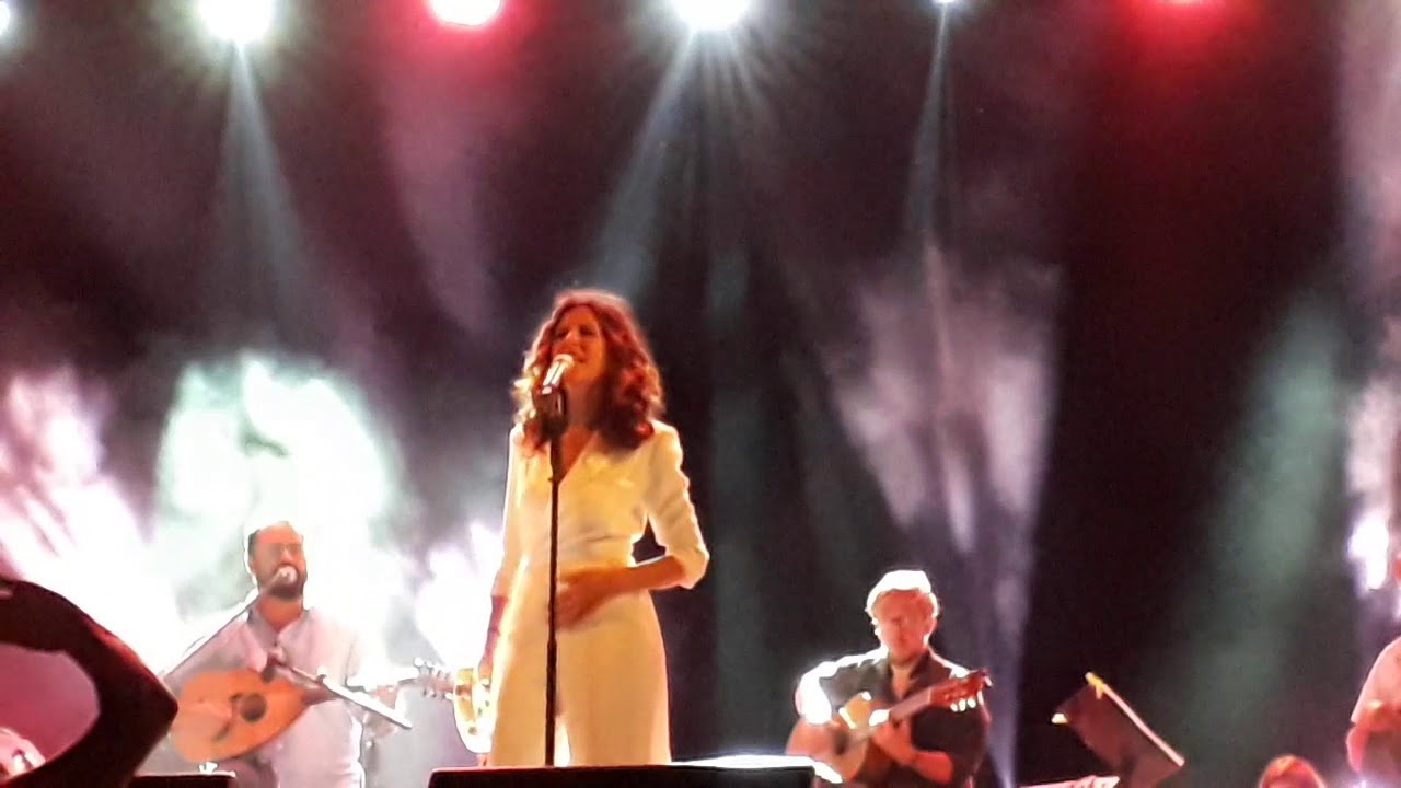 Eleftheria Arvanitaki - Ta Kormia kai ta Machairia