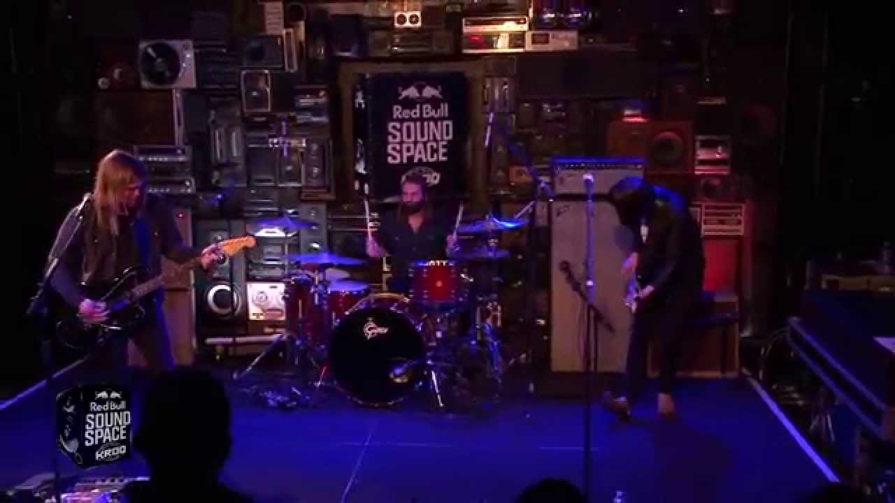 Band Of Skulls 