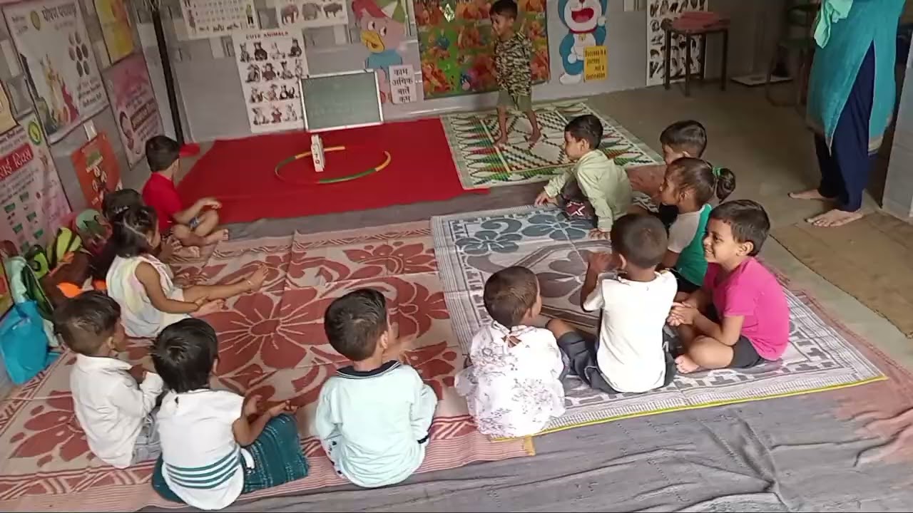 पोषण भी पढ़ाई भी, ANGANWADI KE BACHCHE