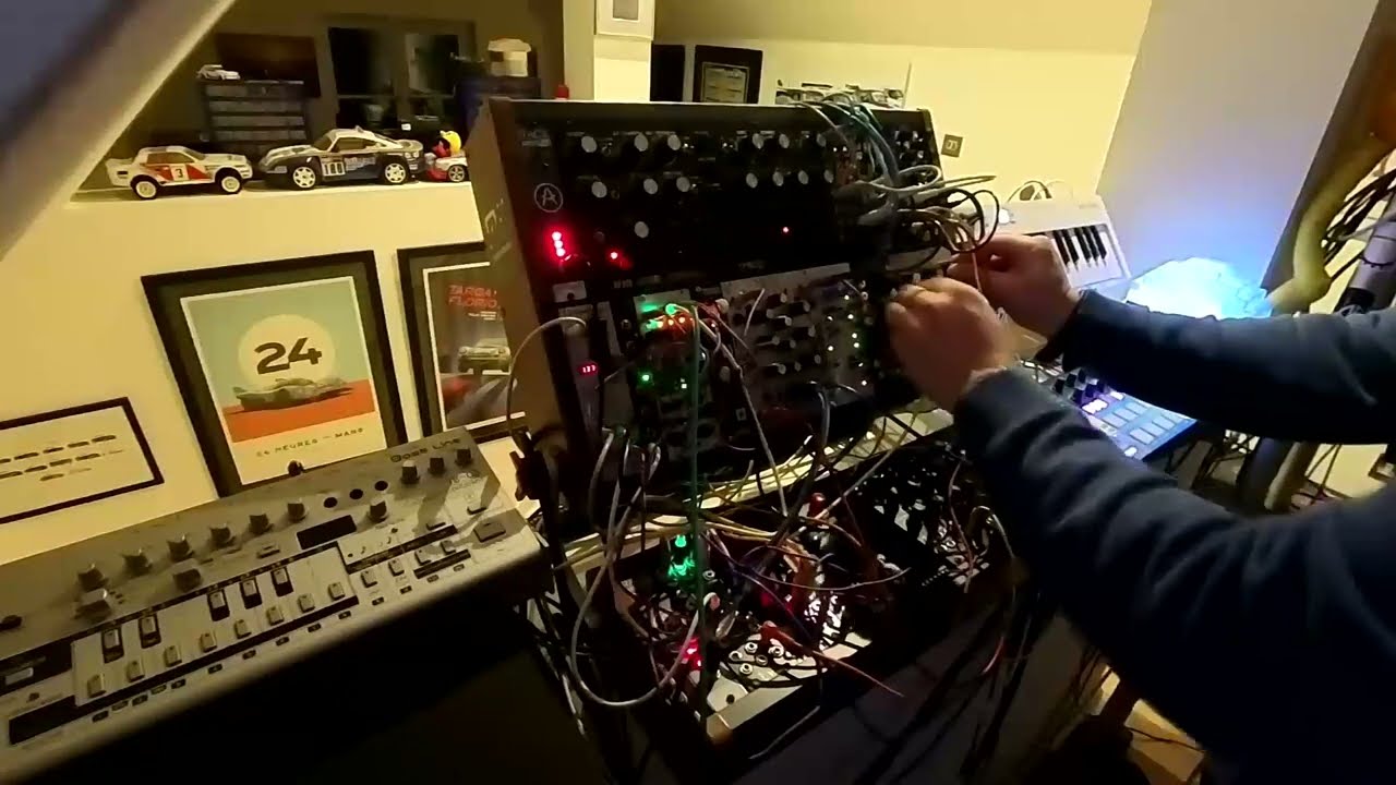Live modular techno - A little bit of Noise Engineering guidance  (link in description).