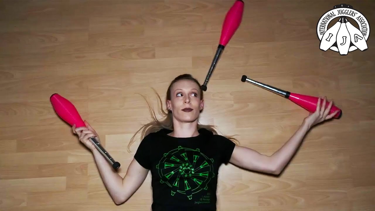 IJA Tricks of the Month by Verena from Germany | Juggling Clubs