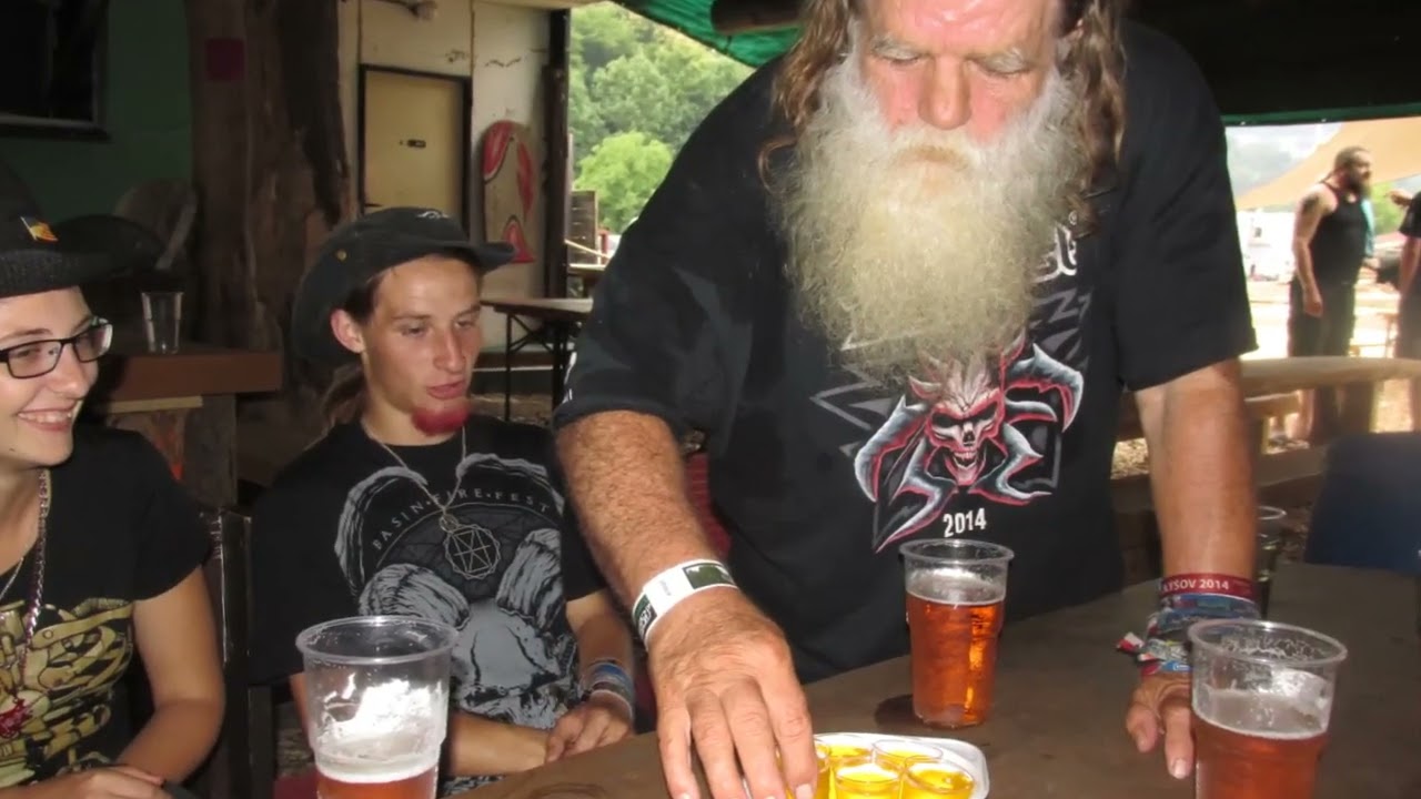 NÁŠ DĚDA 25 LET NA FESTIVALECH FOTO ČASOSBĚR Rocker Fody