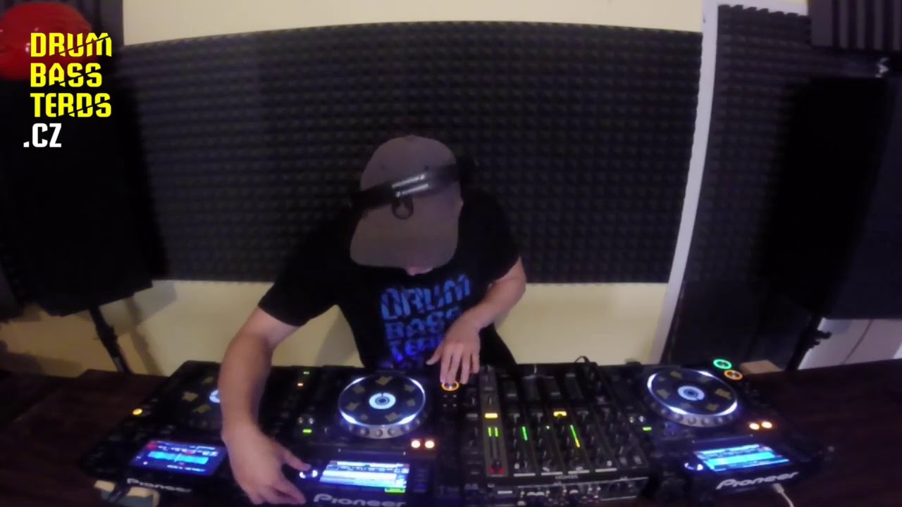 R-FLYER - FLYOVER
