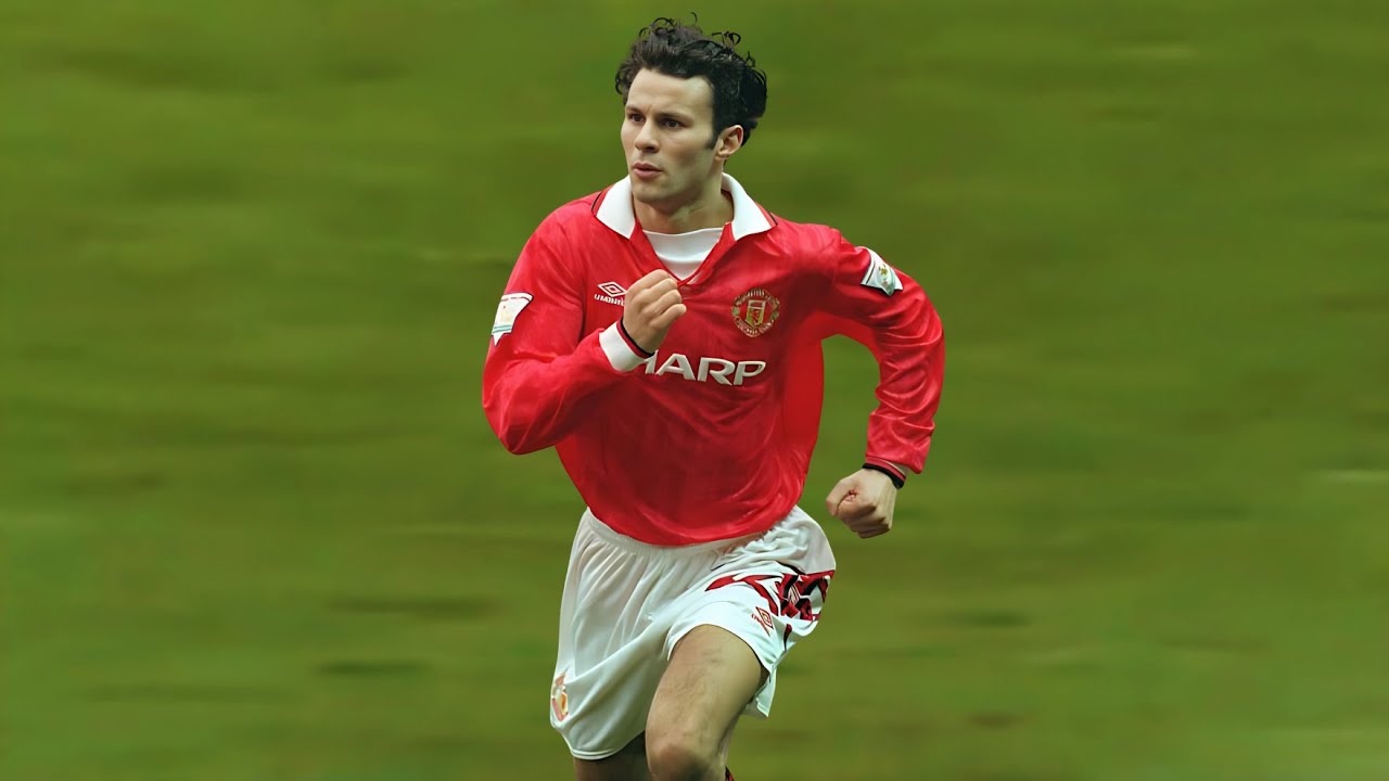 Ryan Giggs dribbling was unmatched!