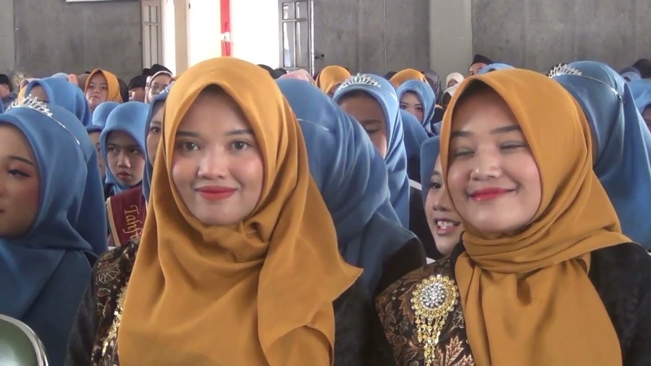 mention memory off graduation my daughter in mi ma'arif suren gede