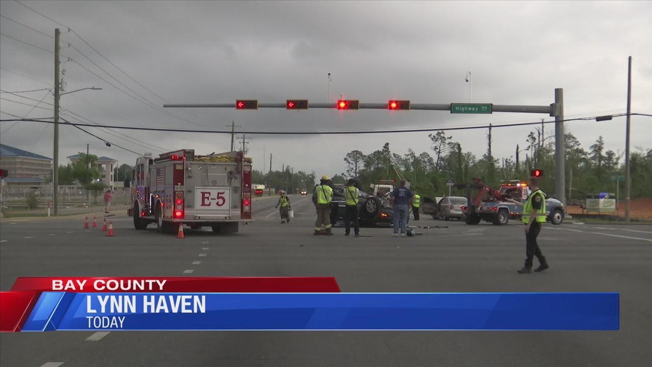 Multi-car crash in Lynn Haven cause lane closures