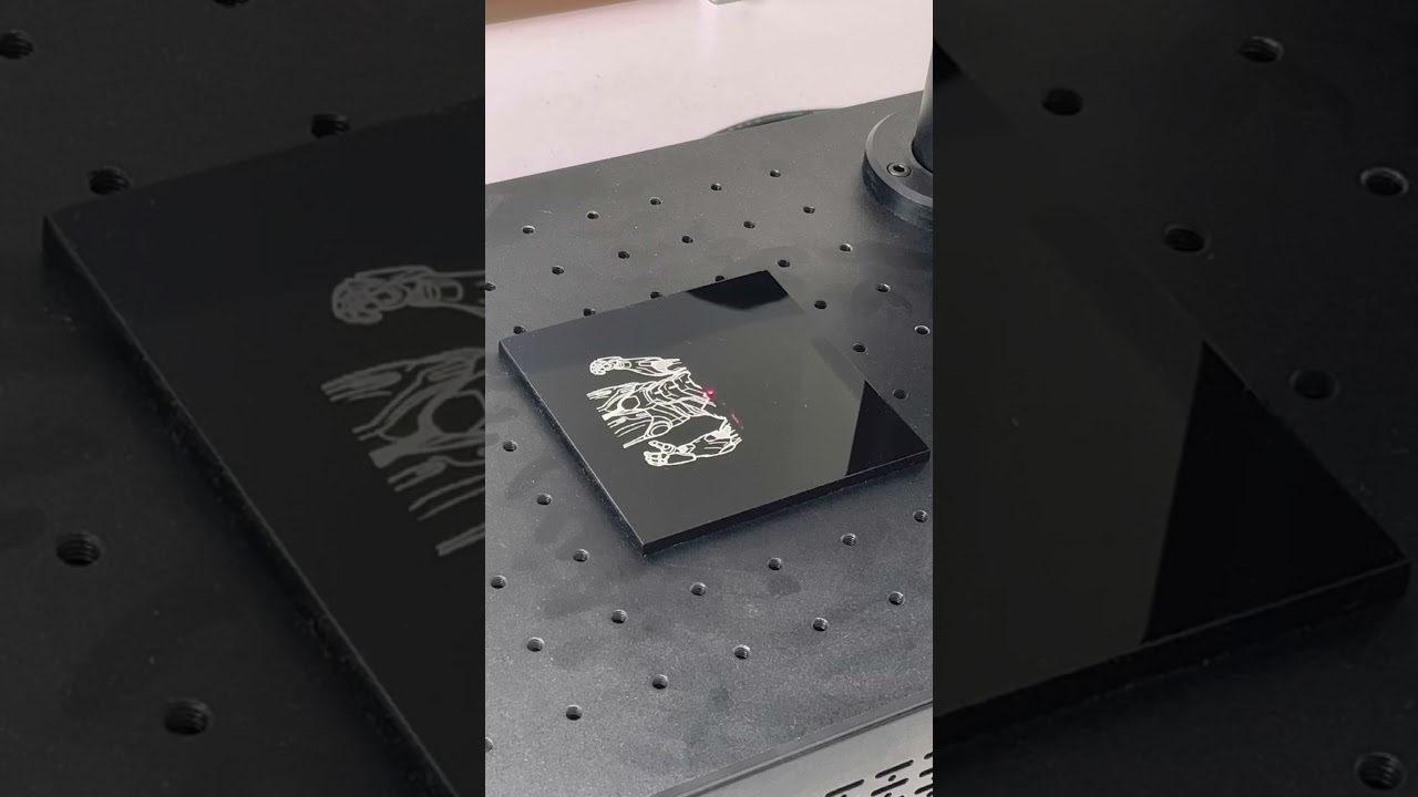 Black acrylic laser engraving test - ComMarker B4 20w fiber laser engraver#fiberlaser #laser