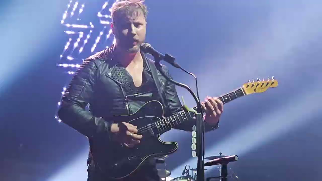 ROYAL REPUBLIC - 