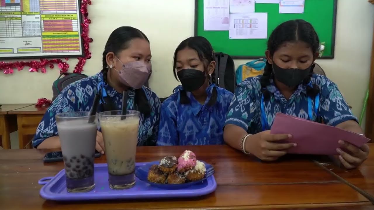 PROYEK TEMA 1 KEWIRAUSAHAAN SMP DHARMA WIWEKA DENPASAR 2022
