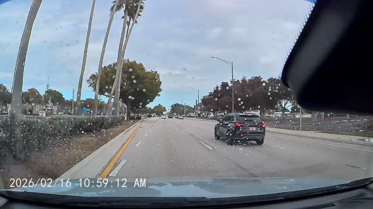 Dashcam Catches the Wildest Thing I’ve EVER Seen on the Highway February 17, 2026(2)