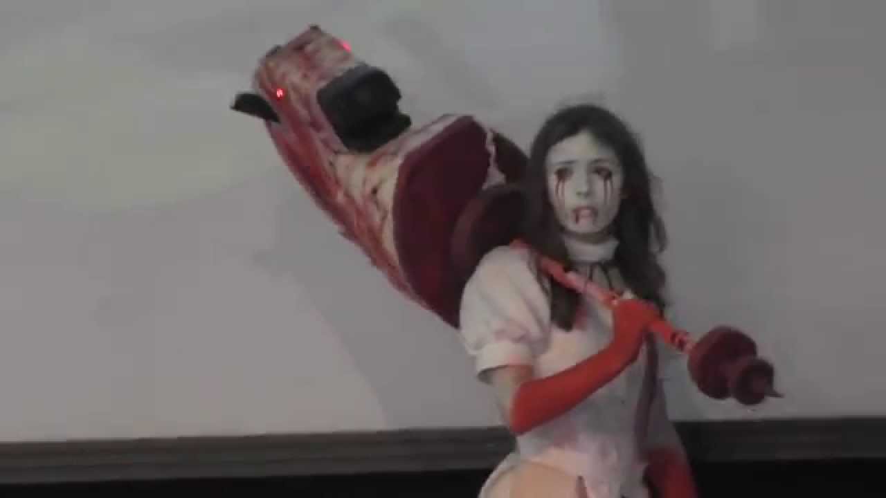 LISA COSPLAY Alice Madness Returns hysteria mode COSPLAY Performance