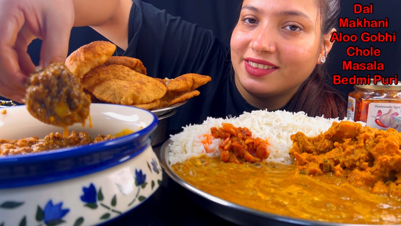 Eating Spicy🔥 Dal Makhani, Aloo Gobhi Masala, Chole Masala, Bedmi Puri, Lassan Ka Achar | Food Show