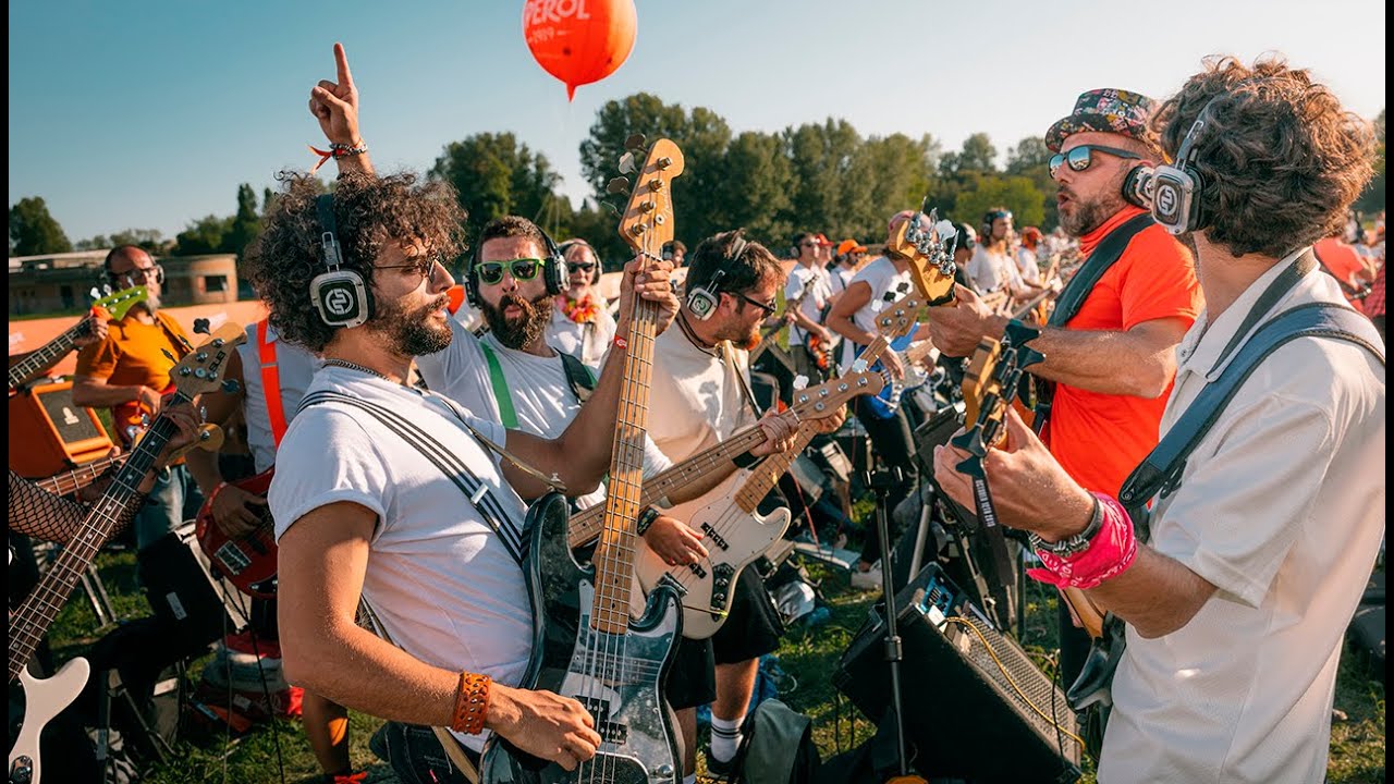 Achille Lauro ft. Rockin&rsquo;1000 per Aperol Rock in Venice