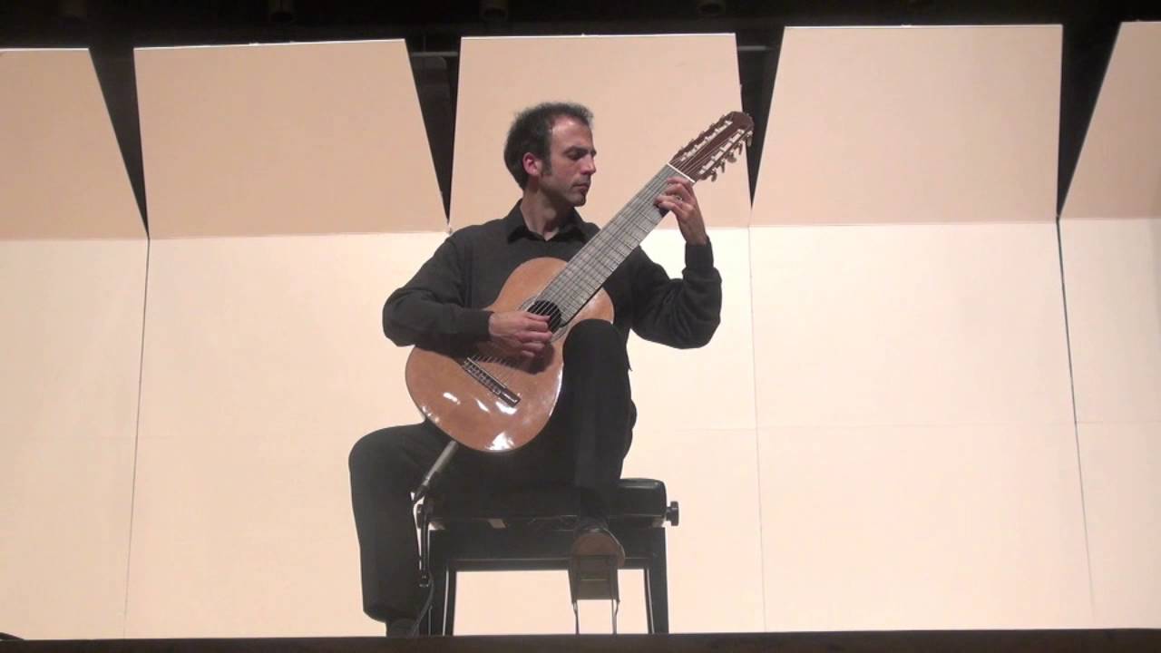 Nicolò Spera plays Mompou: Cuna from Suite Compostelana (10-string guitar)