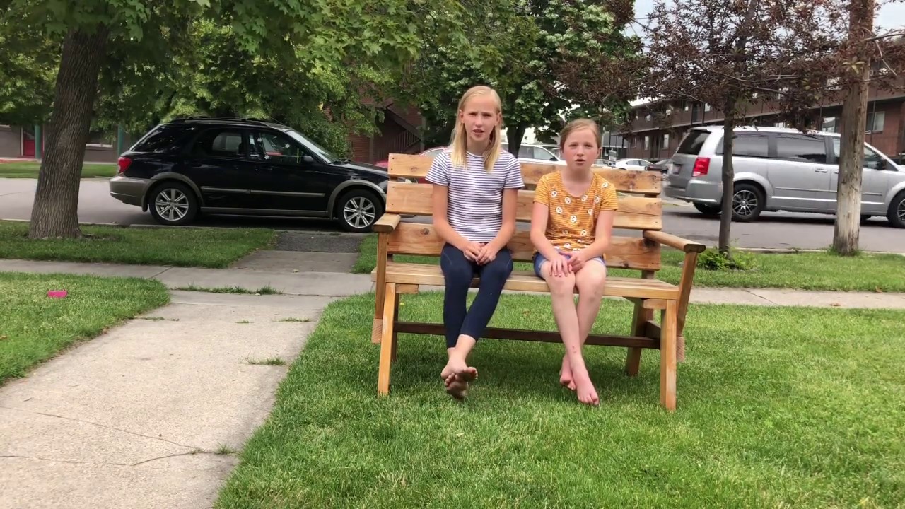 Rysa and Ellie // Trash Bag Dress Challenge