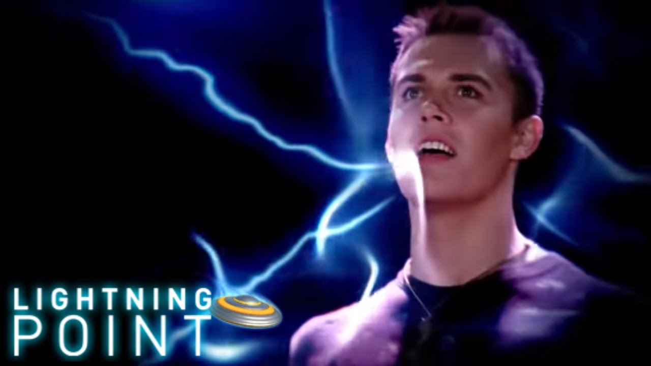 Lightning Point / Alien Surfgirls S1 E20: Power Up