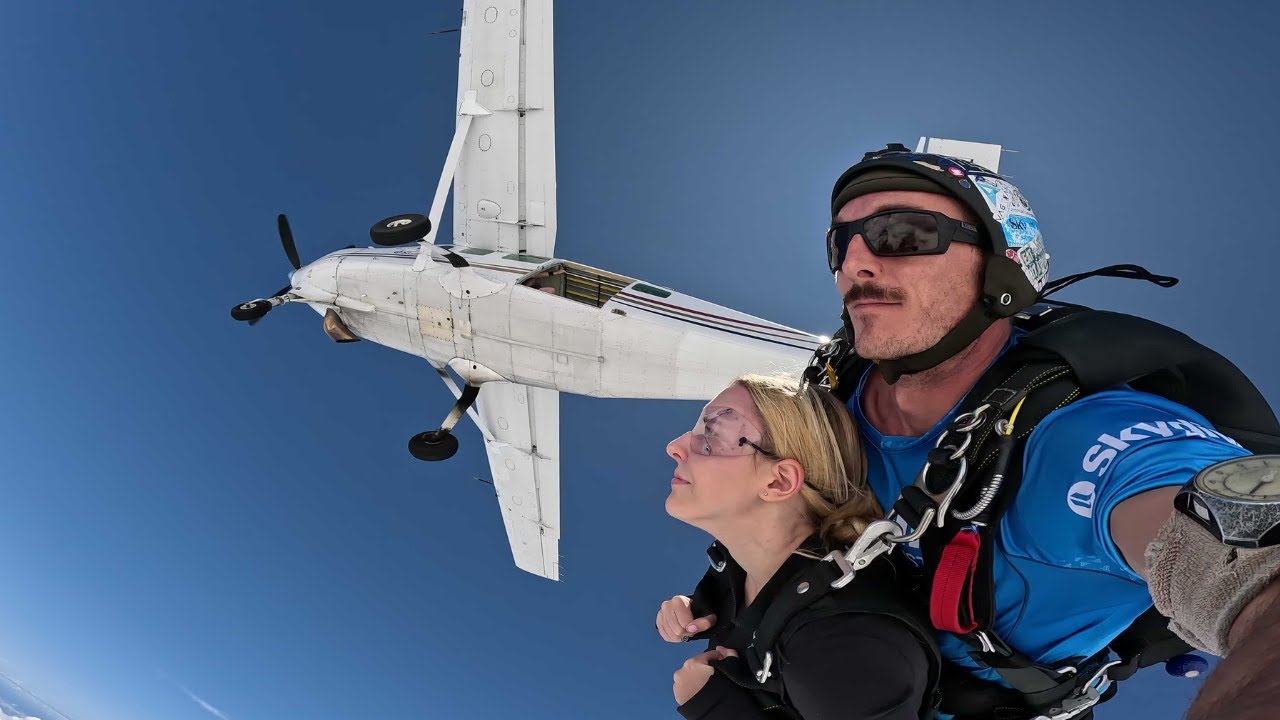 Skydive Australia (Airlie Beach, Whitsundays) - 15,000 Feet Tandem Skydiving