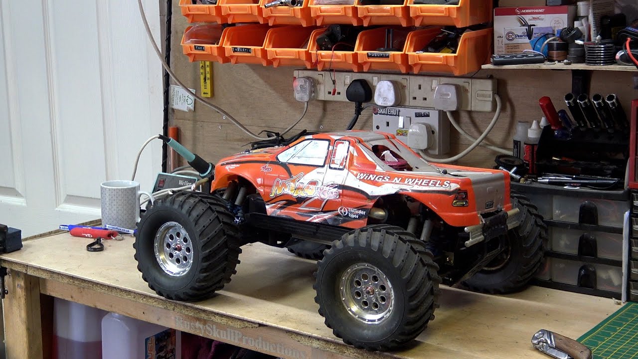 I Swapped a Mini For This Thundertiger MTA4 RC Nitro Monster Truck Will It Run?