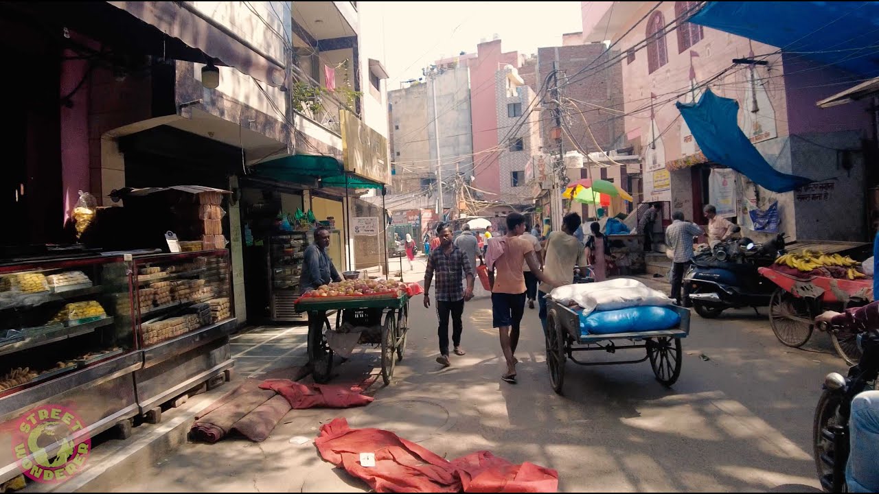 Walking in the Non Touristic Delhi