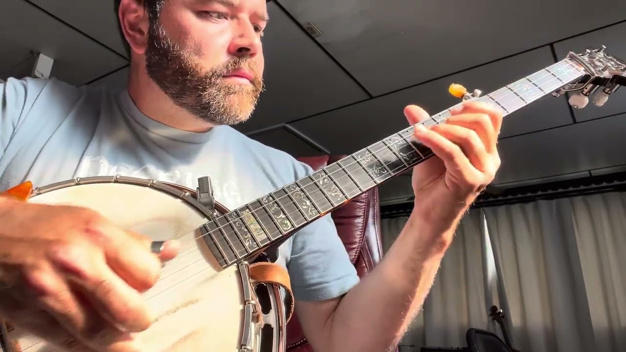“Little Darlin Pal of Mine” banjo variations 