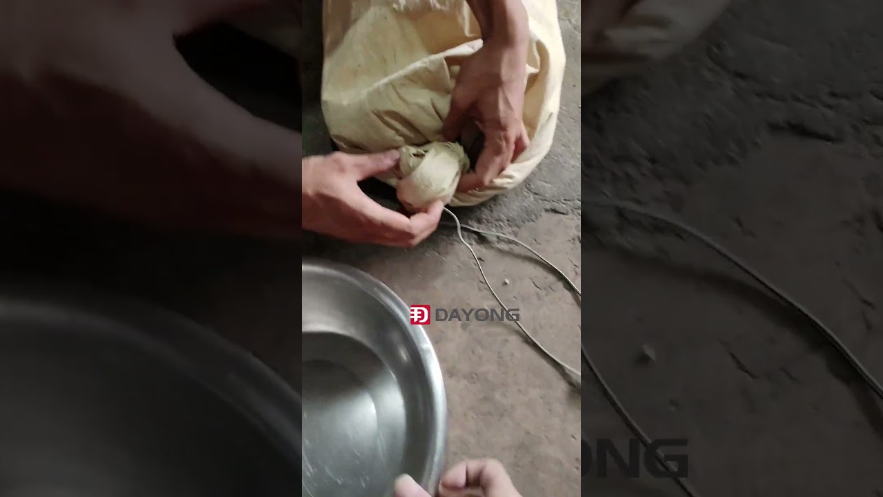 pistachio nut powder grinding machine  #pistachionut #pistachio #pistachiopowder #nutsgrinder