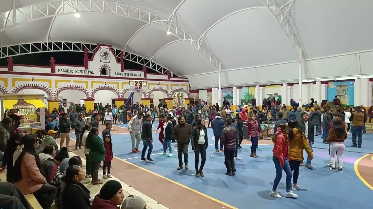 CHILENAS CON VELOZ DE LA SIERRA EN SANTA CRUZ ITUNDUJIA 2025 PRIMER VIERNES DE CUARESMA