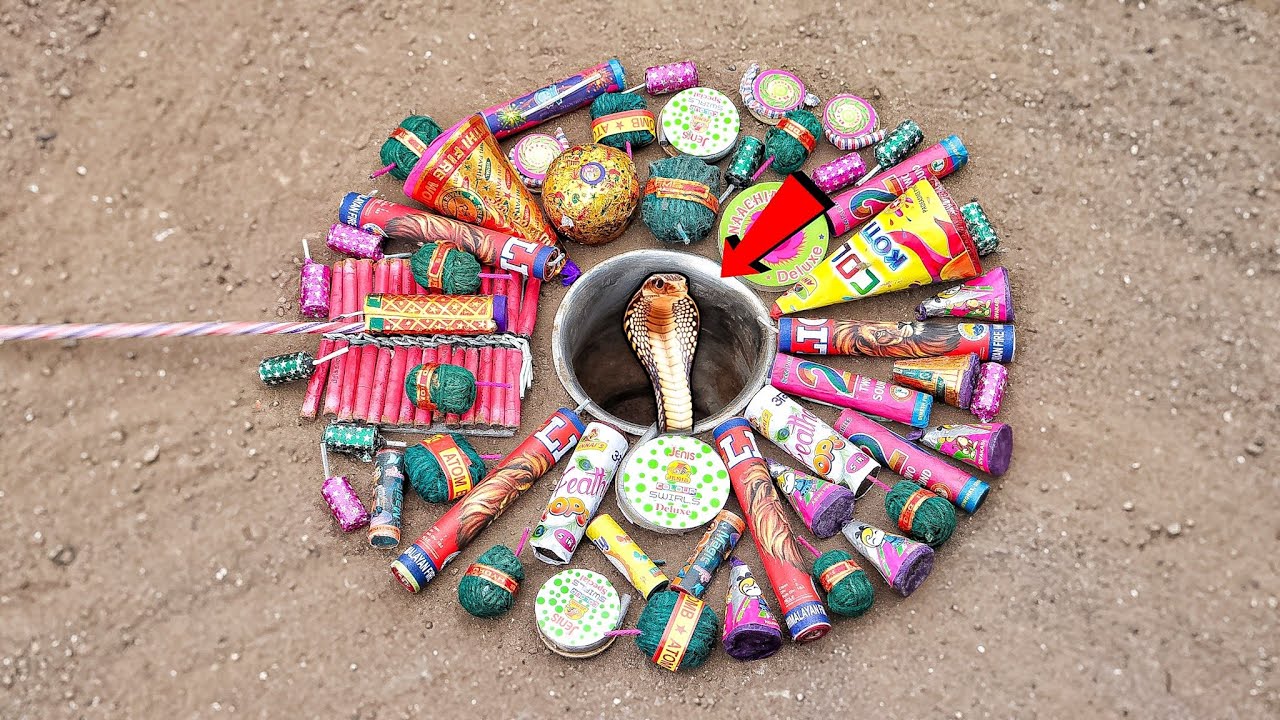 21 नये नये दिवाली पटाखें Testing | Crackers Inside A Big Hole | New Firewokrs Testing | Patakhe 
