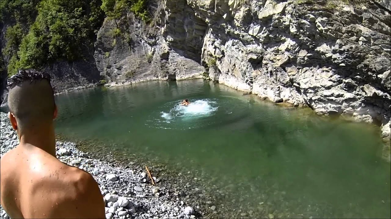 Tuffi Summer cliff jumps dive in river trebbia 720p gopro black ed.