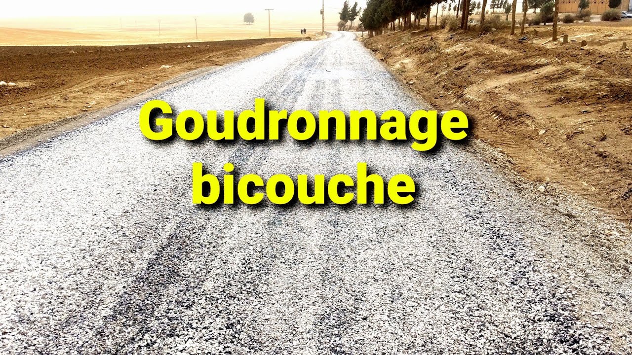 revetement bicouche (goudronnage bicouche ).