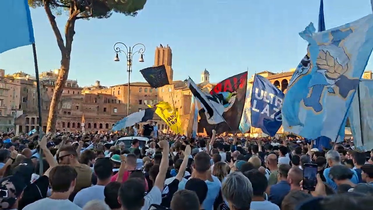 Manifestazione S.S.Lazio 1900 15/7/2025 contro Lotito!! Lotito Pezzo di merda