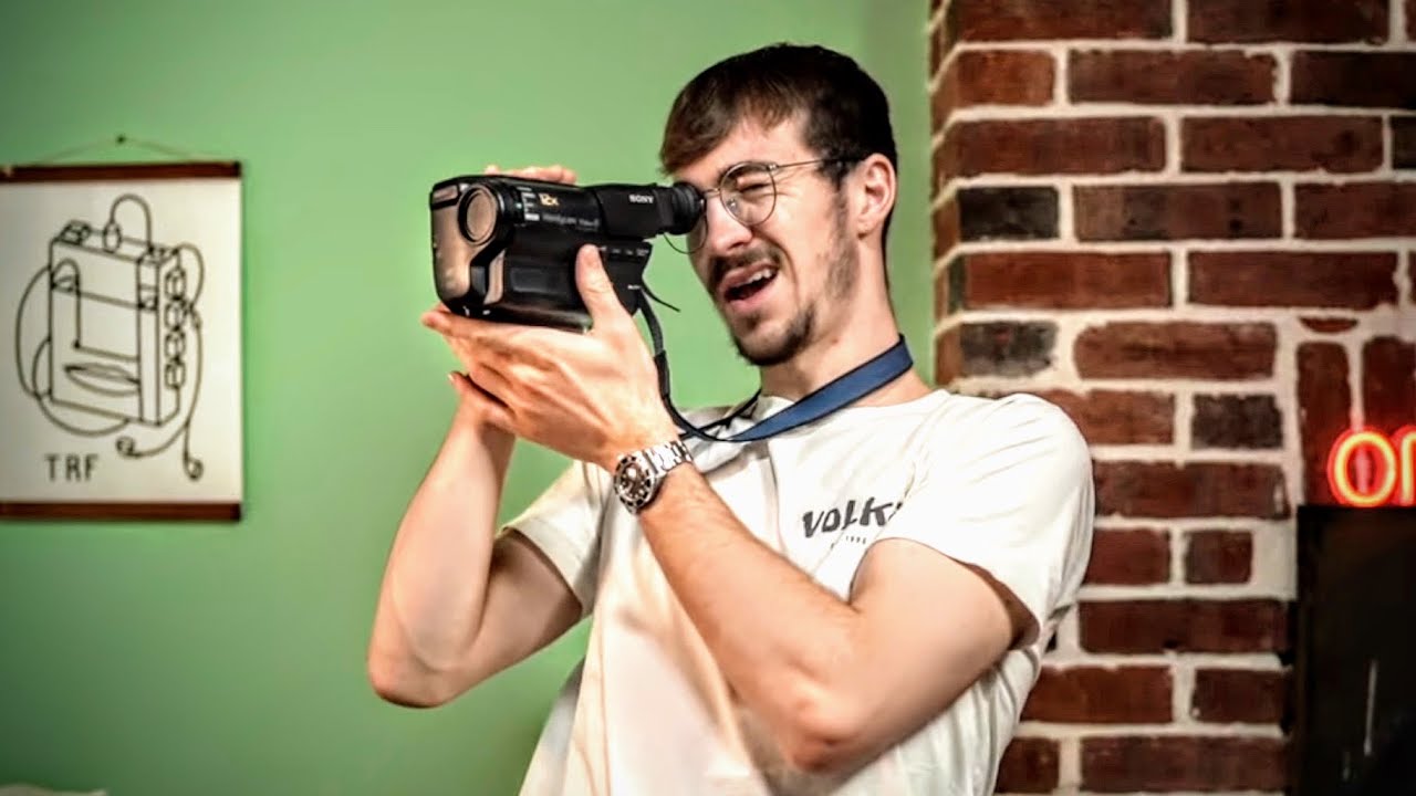 I bought a 90&rsquo;s Sony HandyCam in 2021