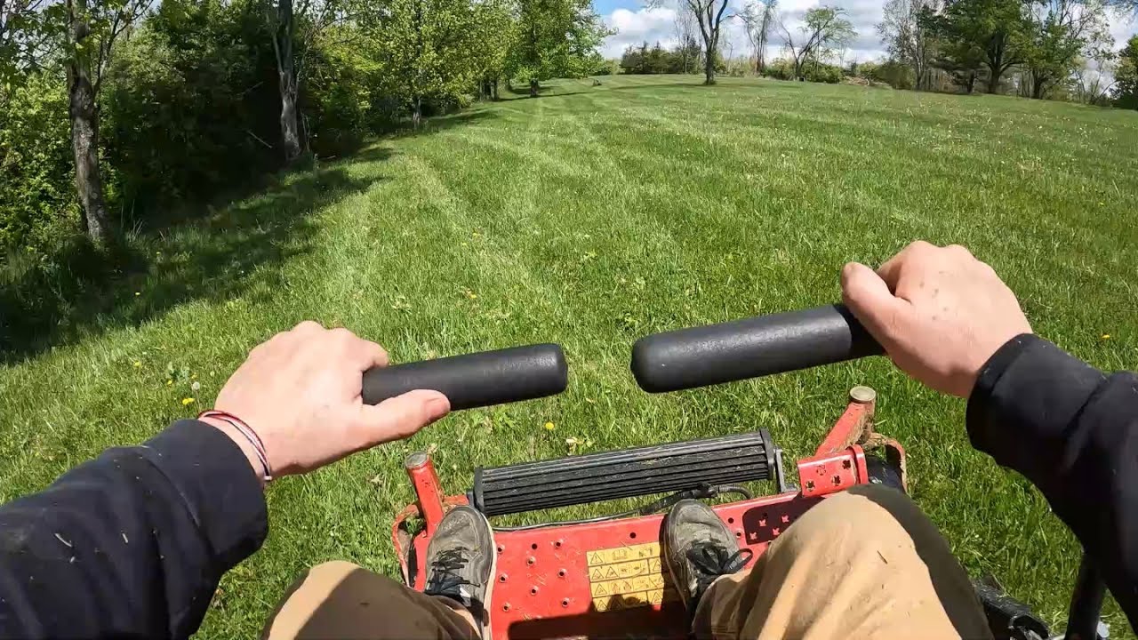 Mowing stripes on a couple acres with the Toro Z Master 3000 #doworkson