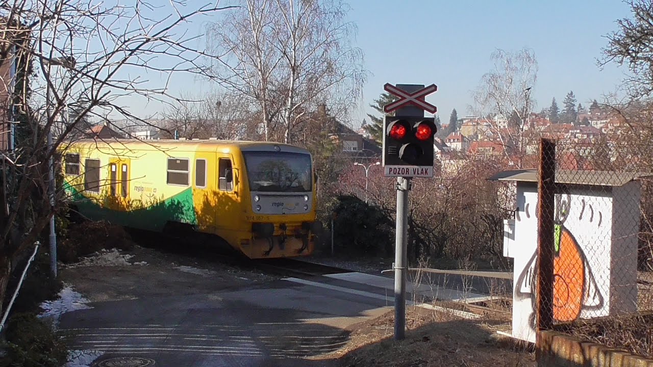Železniční přejezd Praha-Dejvice [P6] - 15.2.2017 / Czech railroad crossing