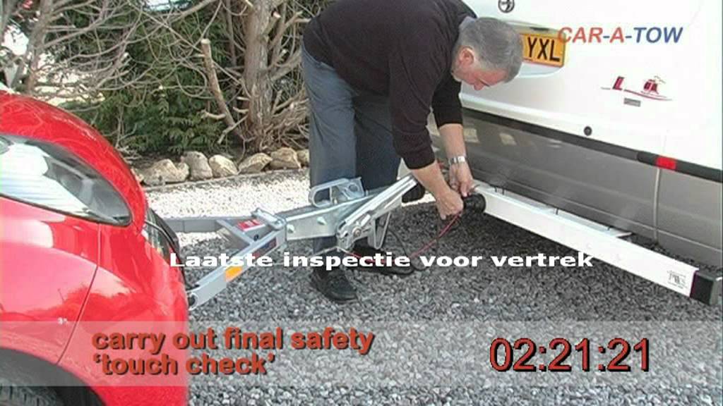 auto mee achter camper