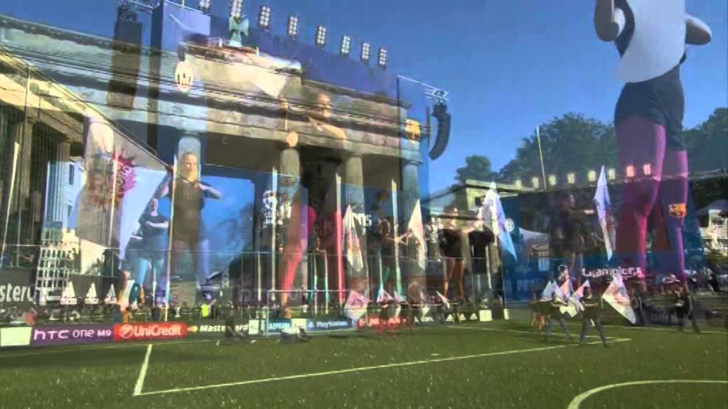 Blue Man Group Berlin bei dem UEFA Champions Festival am 05.06.2015 in Berlin