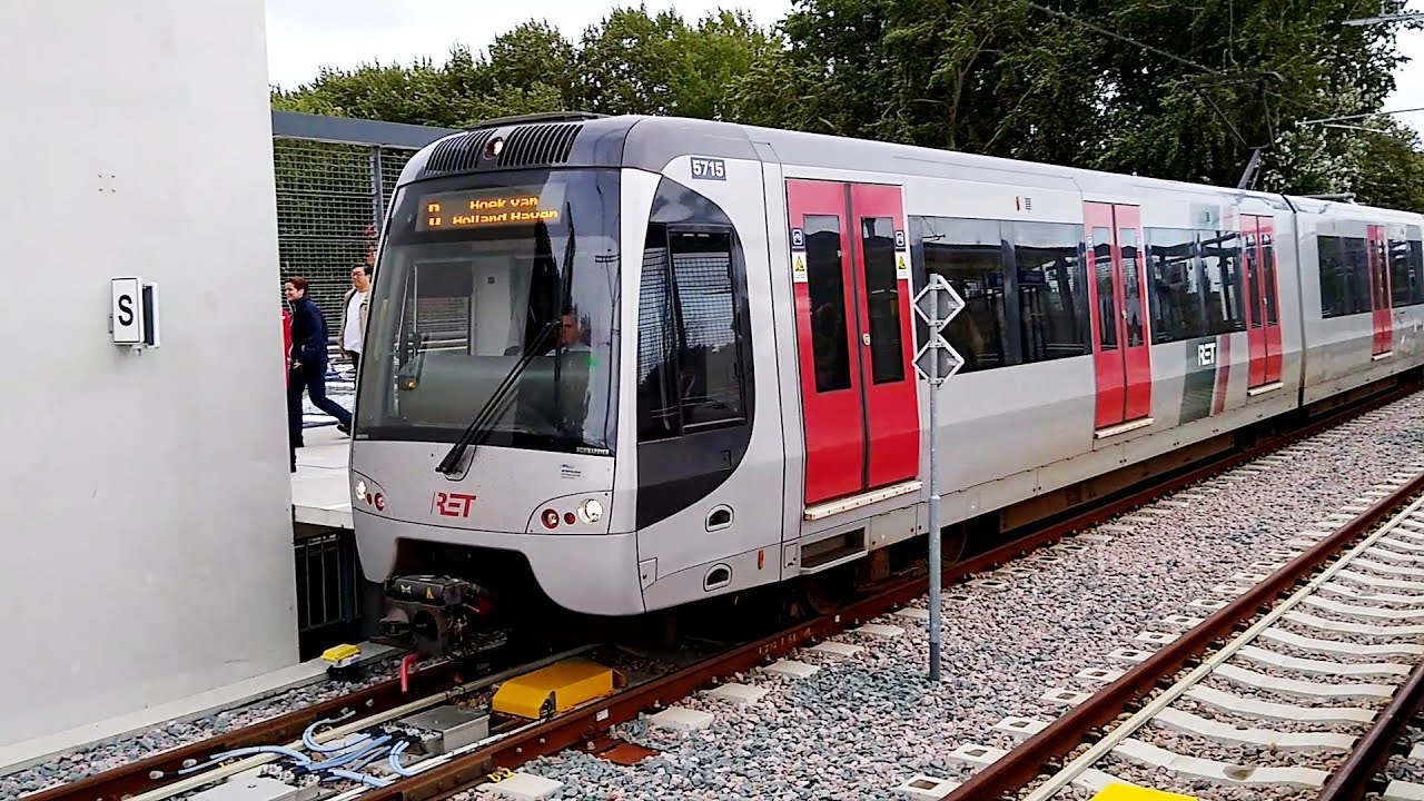 Rotterdam's strange metro extension: the Hoekse Line